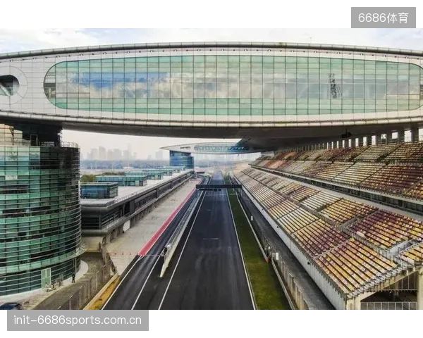 F1上海站的临时赛道搭建考验着城市核心区的应急管理能力
